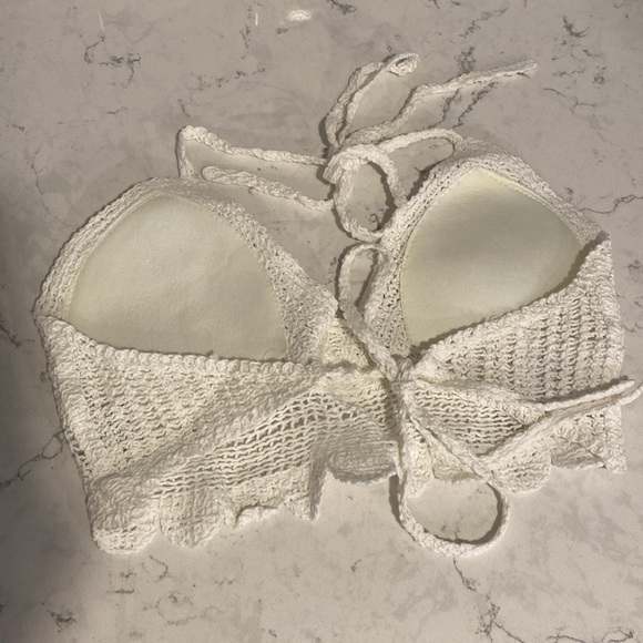 Crochet crop top - Picture 2 of 3